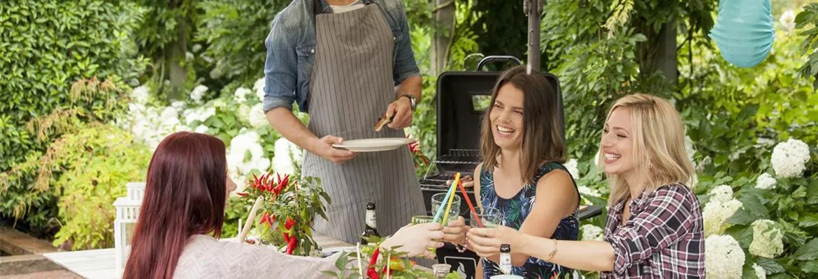 Den Sommer voll auskosten: das perfekte Sommerfest im Garten